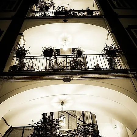 A' Casa E' Maria 住宿加早餐酒店 *